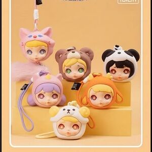 BLIND BOX LAURA KEY / BAG CHARMS